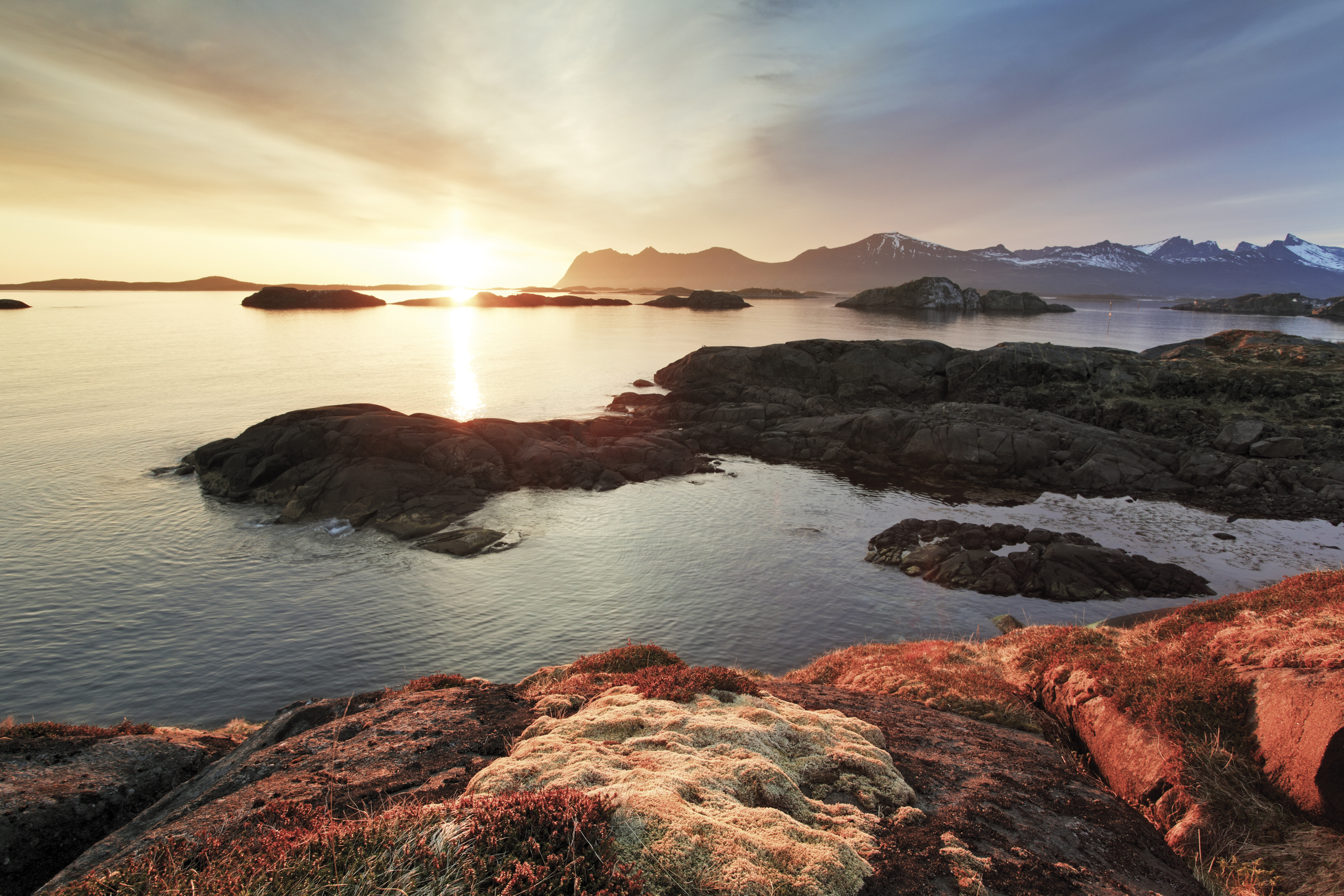 Senja ist die zweitgrösste Insel Norwegens. Im Sommer wie im Winter reizvoll 